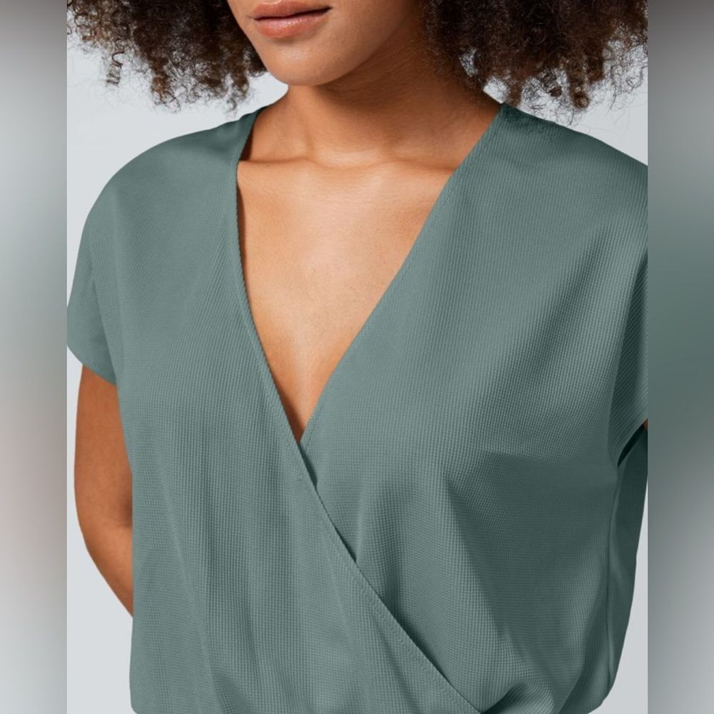 NWT HALARA- V NECK SHORT SLEEVE SIDE POCKET-WIDE LEG FLOWY JUMPSUIT size L - Picture 4 of 12